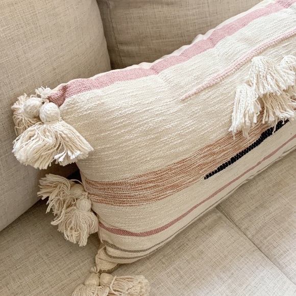 Creative Co-op Cream Cotton Kilim Lumber 29 X 15” - Picture 1 of 9